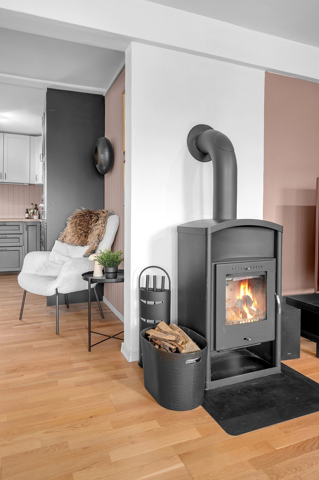 Peis - varmer godt på de kalde dagene. Galleribilde