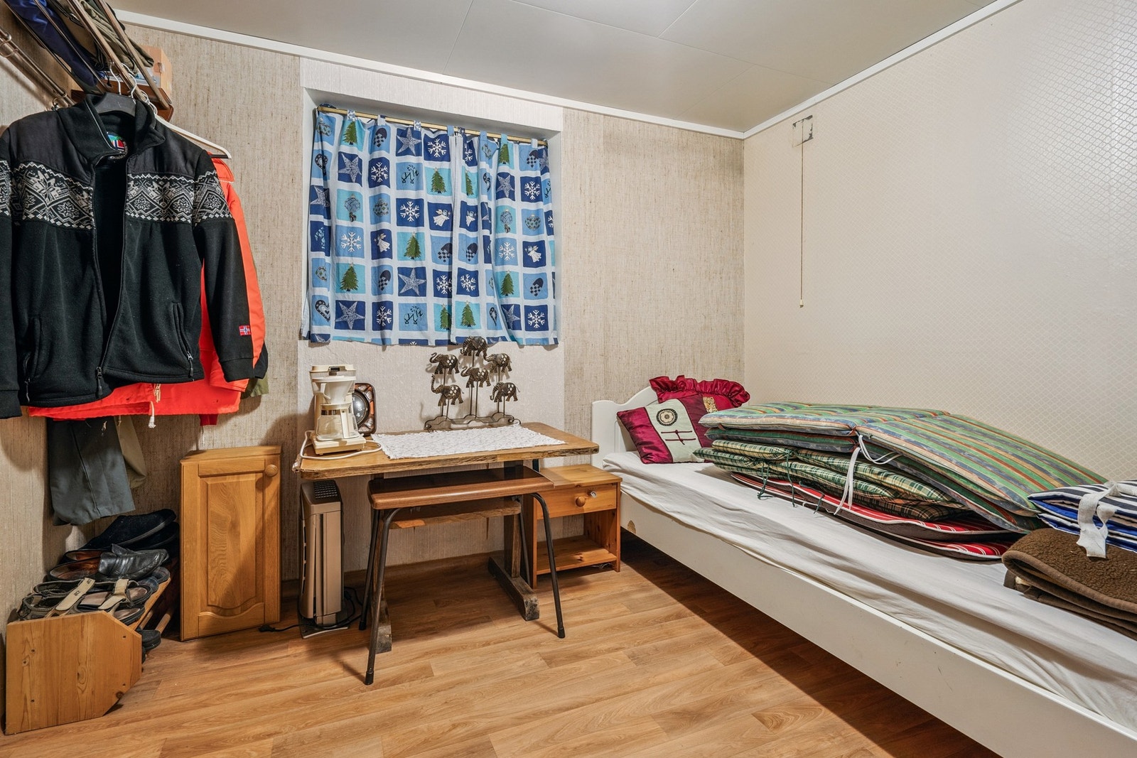 Kjeller består av boder og bad. Galleribilde