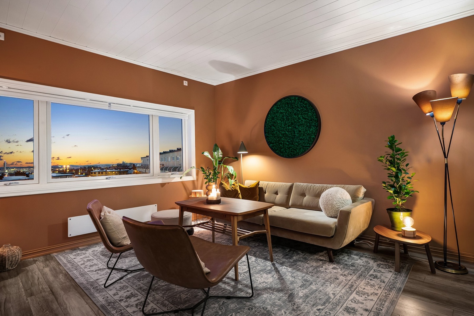 Kabel-tv og internett er inkludert i fellesutgiftene. Galleribilde