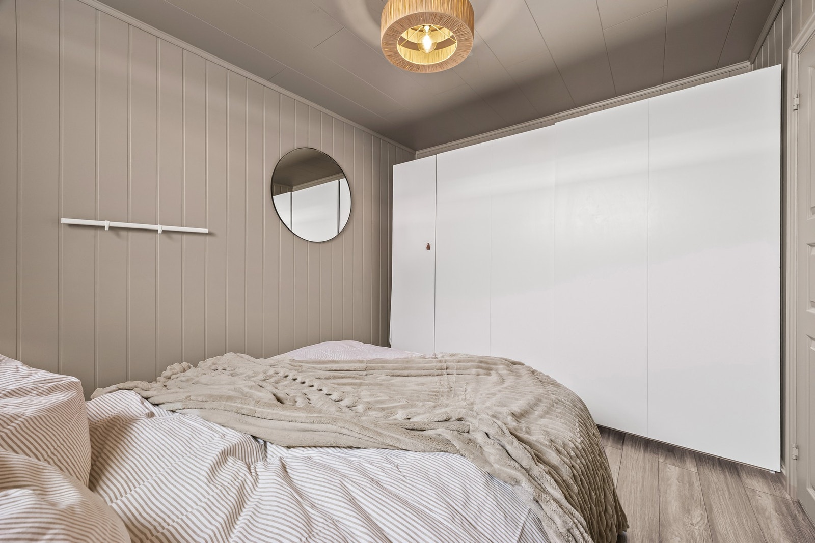 Stor, medfølgende garderobeløsning. Galleribilde