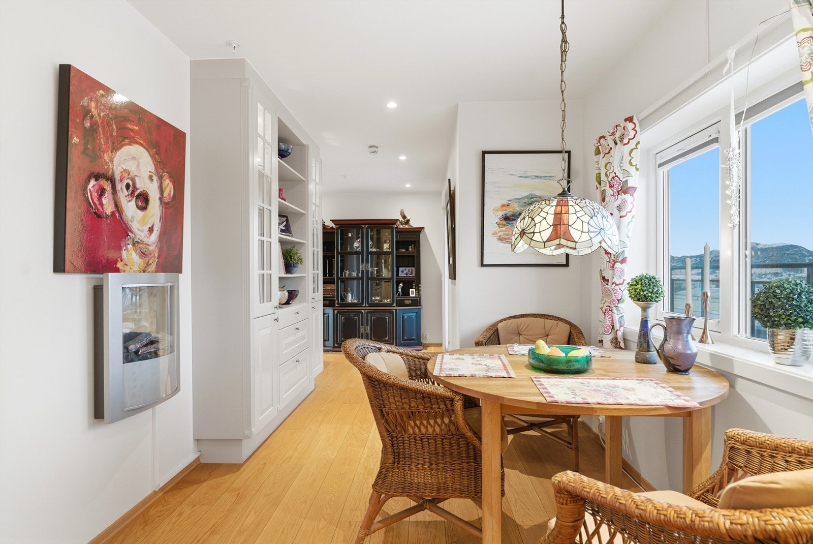 I kjøkkensonen er det også anledning for å ha en spisegruppe. Galleribilde