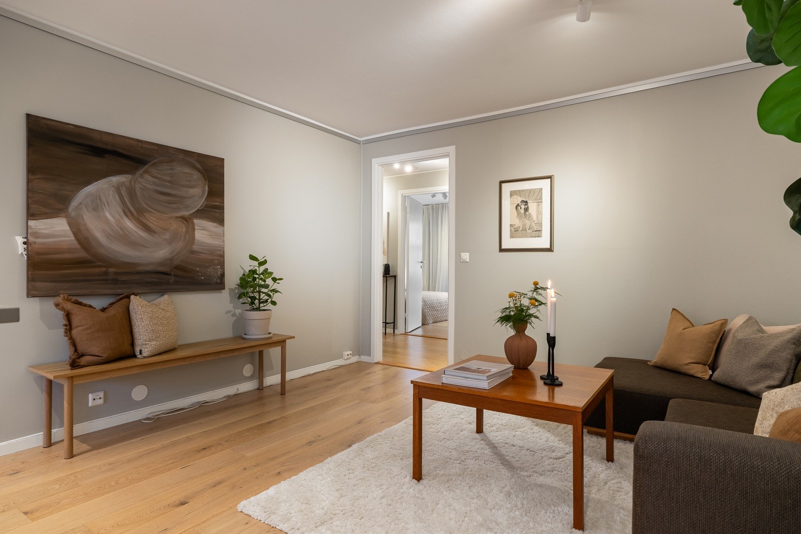 Med tre soverom egner det ene seg ypperlig som gjesterom eller hjemmekontor. Galleribilde