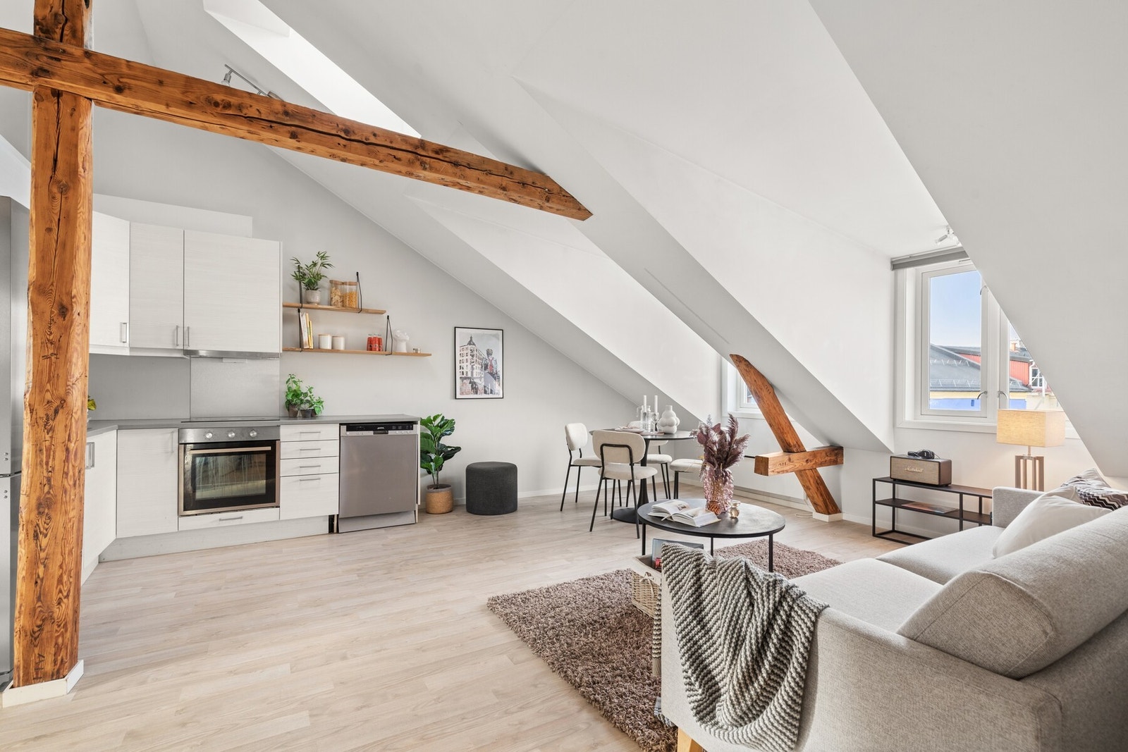 Synlige takbjelker. Galleribilde