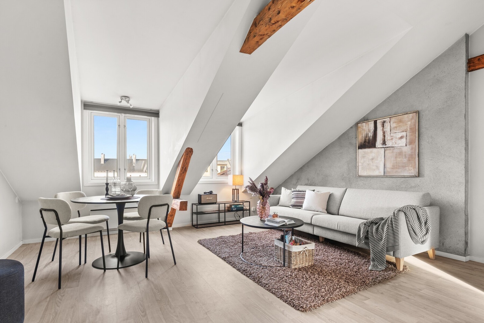 Her er det opptil 3,5m takhøyde og gode romvolumer. Galleribilde