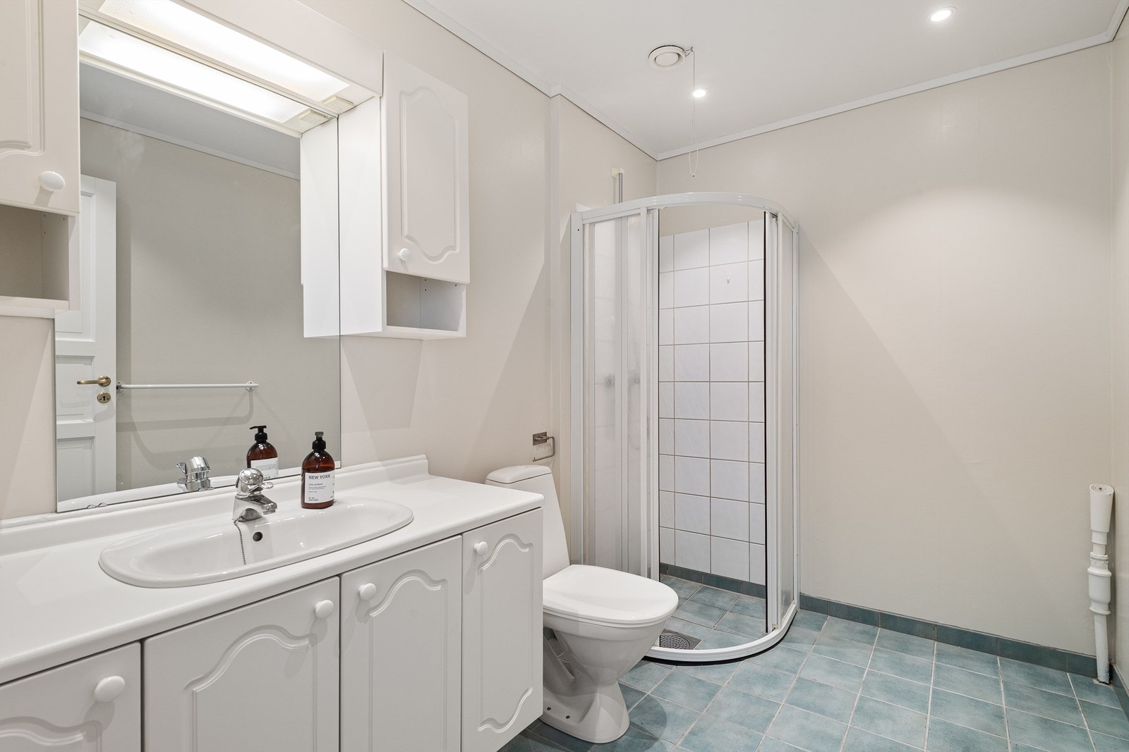 Bad/vaskerom fra byggeår Galleribilde