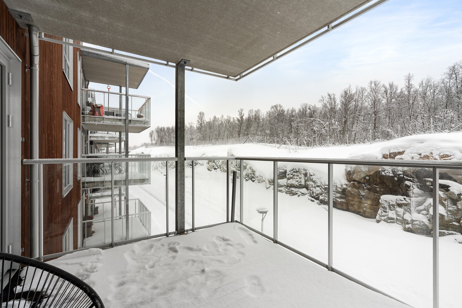 Fra stuen er det utgang til balkong.