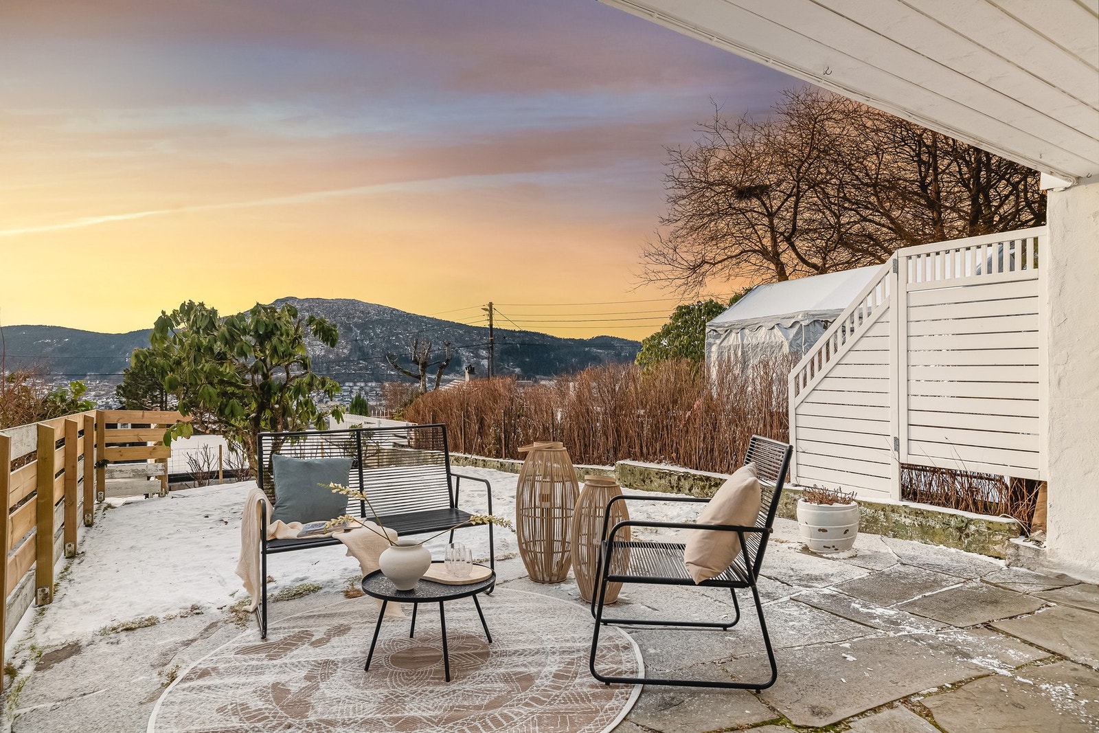 Fantastisk familiebolig med god planløsning, solrike uteområder og svært populær beliggenhet Galleribilde