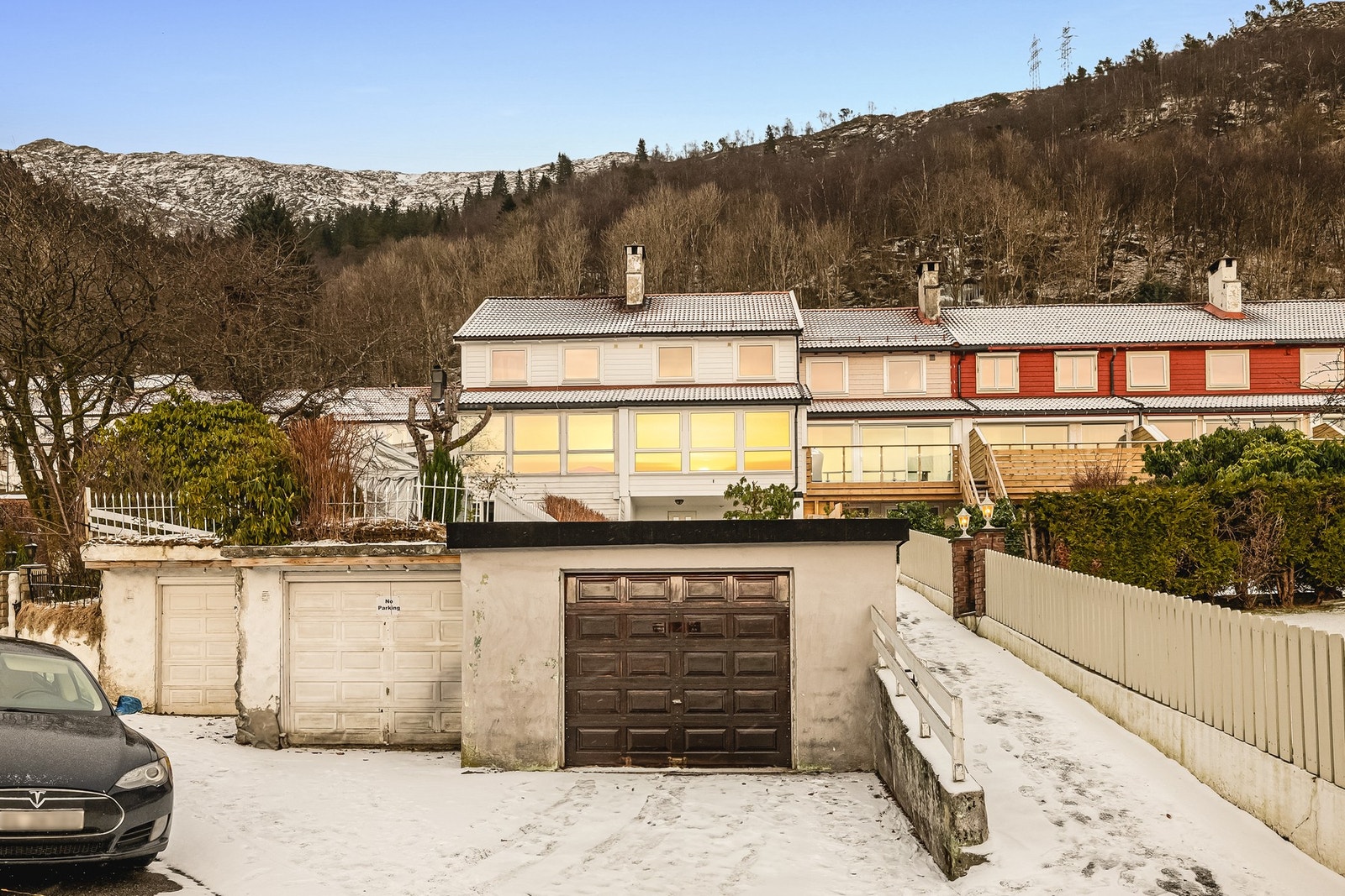 Tilhørende garasje på 32 kvm med elbil-lader! Galleribilde