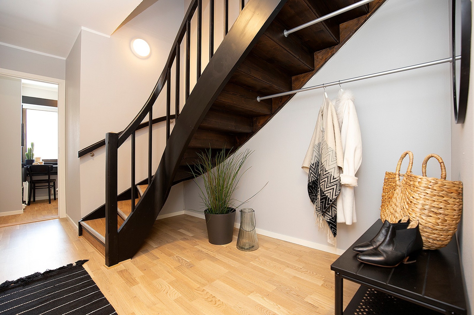 Entre 1. plan Galleribilde