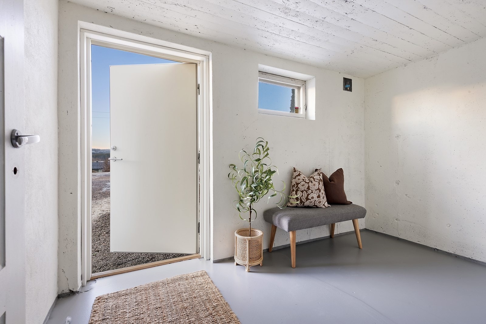 Utgang kjeller. Galleribilde