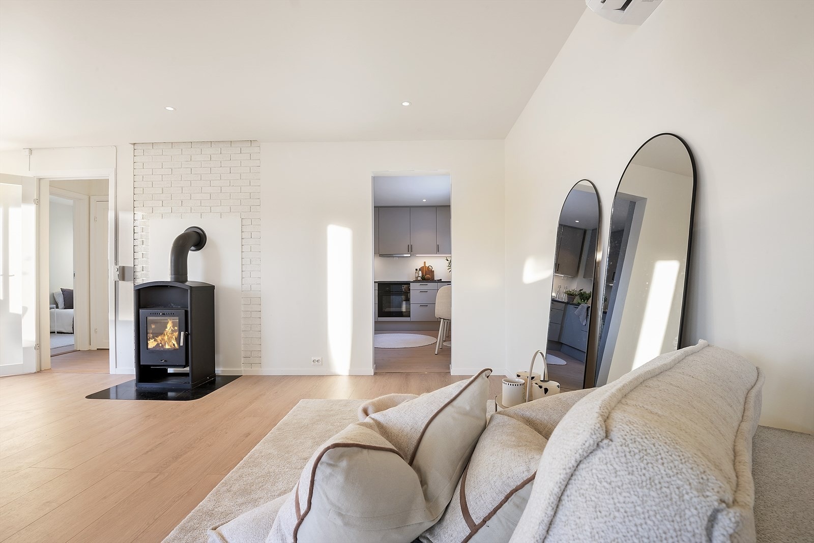 Stemningsfull peisovn. Galleribilde