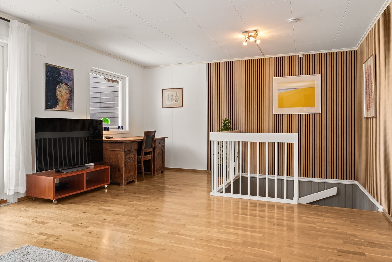 Her er det plass til både sofakrok og spisestue Galleribilde