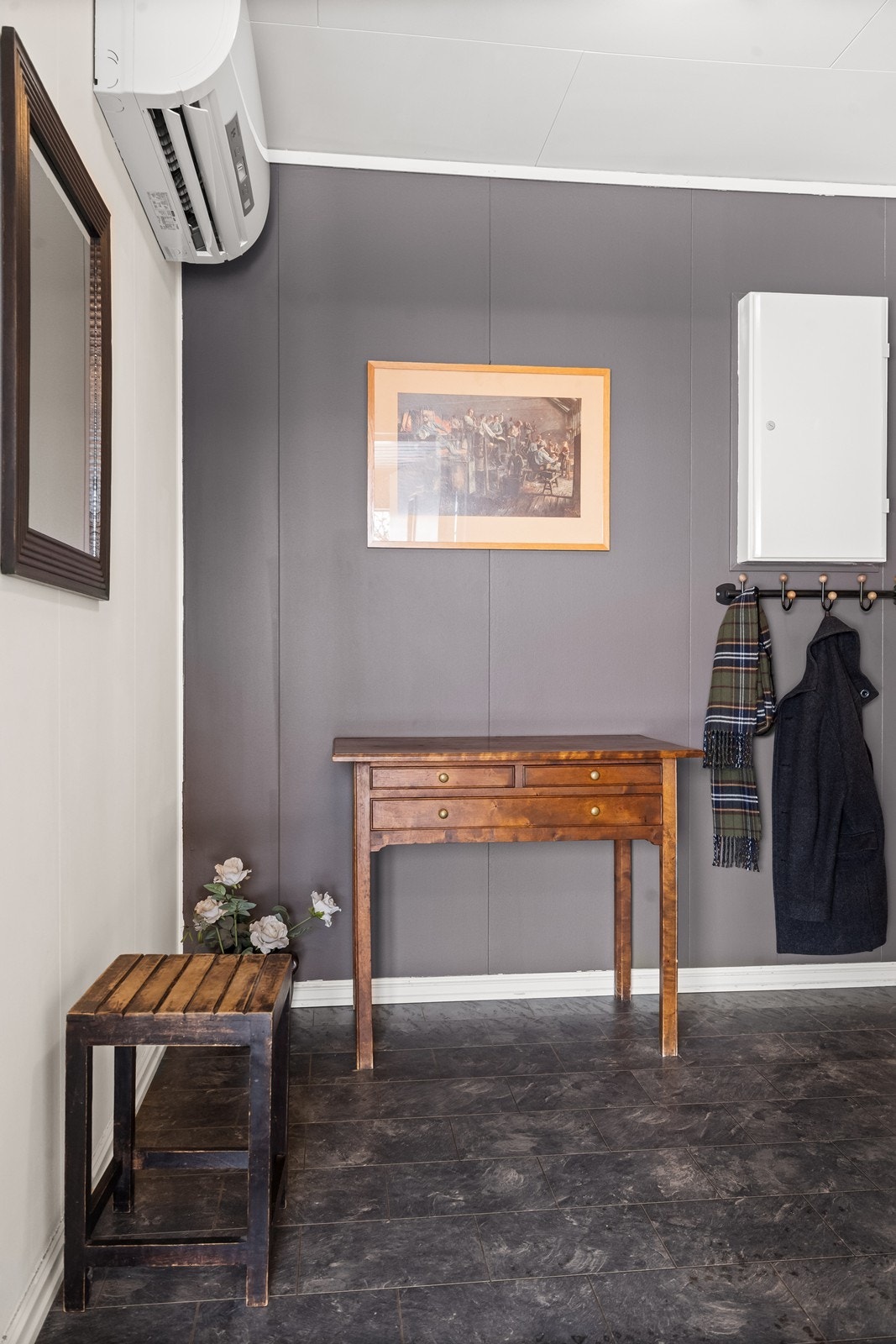 Gang hvor varmepumpe er montert Galleribilde