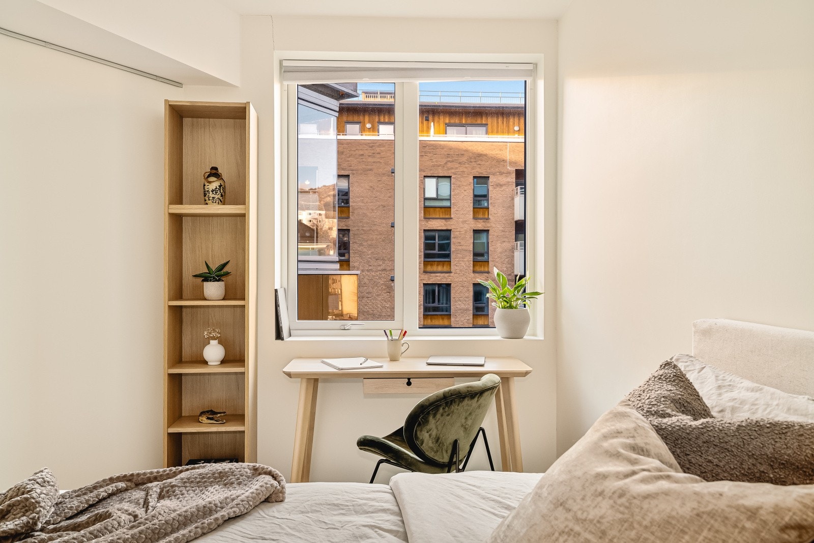 Her er det god plass til hjemmekontor. Galleribilde