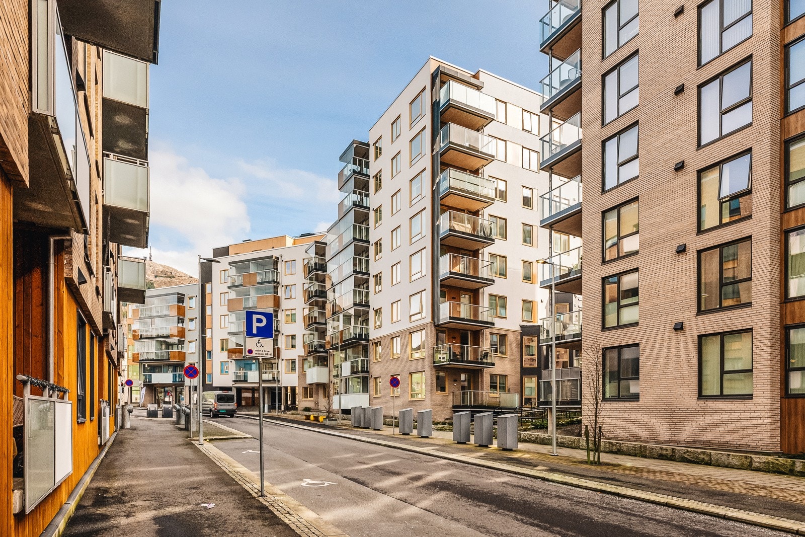 Sameiet Inger Bang Lunds vei 5-13 er et eierseksjonssameie bestående av 198 boligseksjoner og 4 næringsseksjoner. Galleribilde