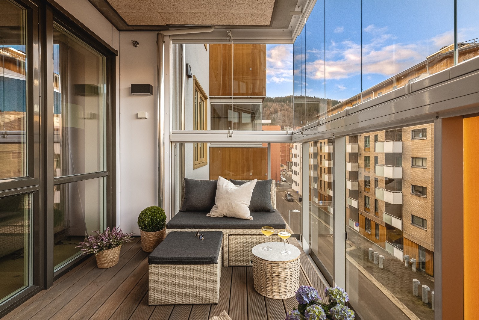 Balkongen er målt til 8 kvm. Galleribilde