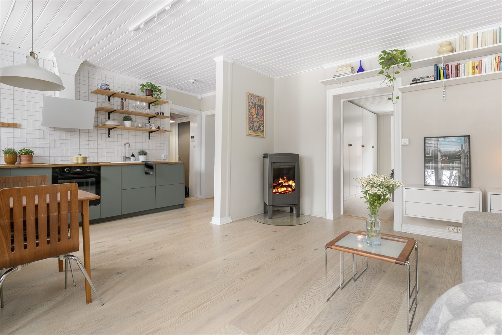 Herlig peisovn sikrer varme og hygge på de kalde kveldene. Galleribilde