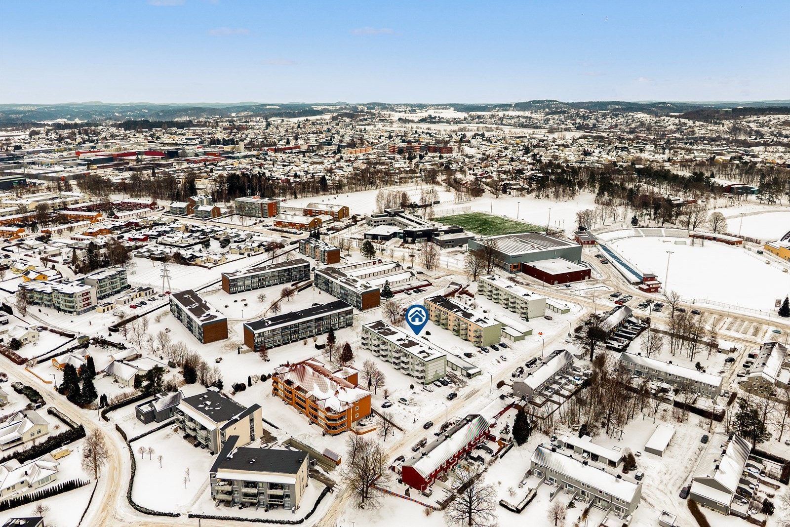 Til daglig er det praktisk med kort avstand til både Rema 1000 og Meny Arena på Pindsle. Galleribilde