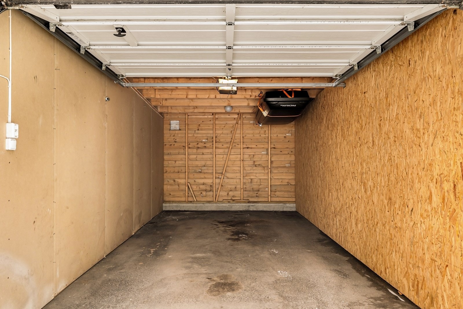 et er opplegg for å installere elbil-lading for egen regning. Galleribilde