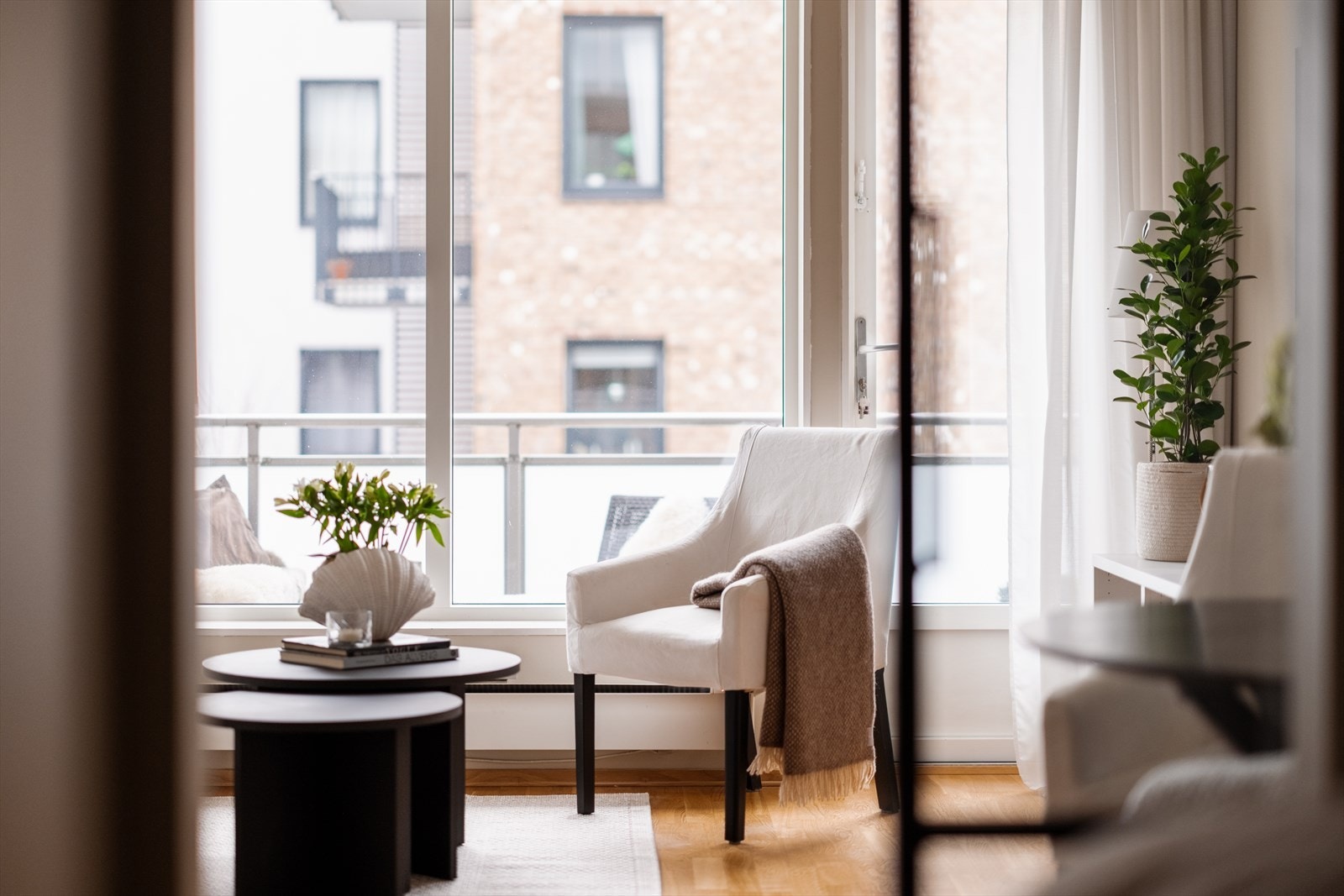 Malte, slette flater på vegger og i himling gir et nøytralt og godt utgangspunkt. Galleribilde