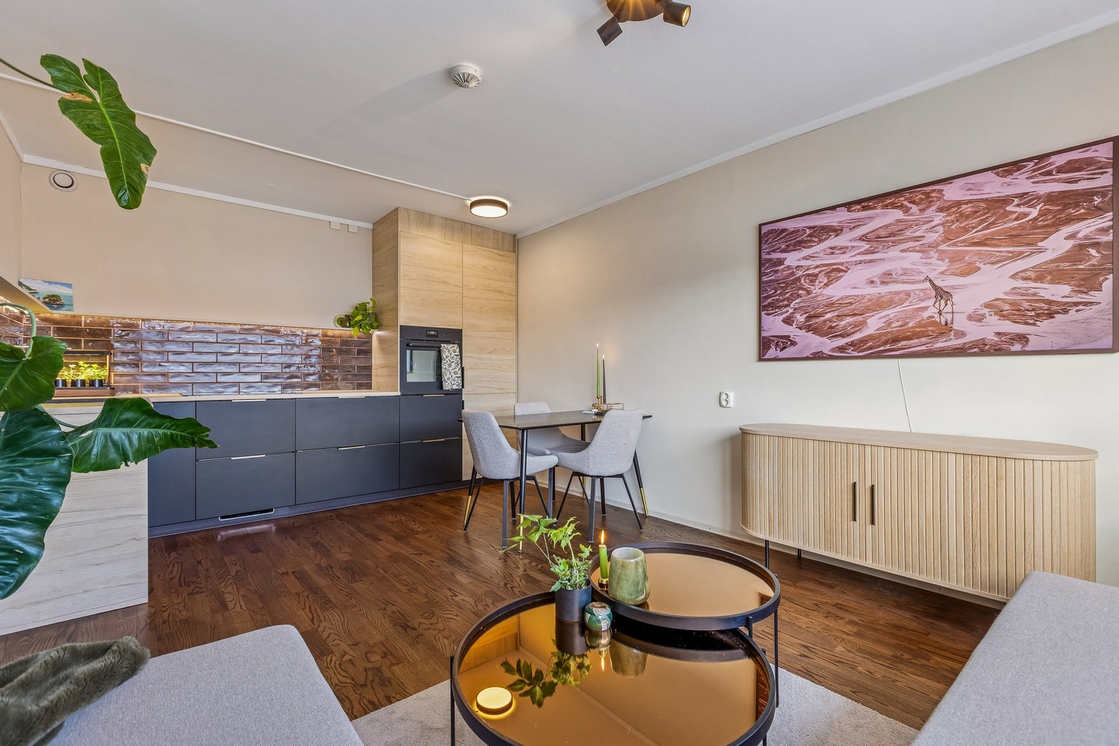 EiendomsMegler 1 v/Sondre Grønning har gleden av å presenter Brøsetvegen 186 B! Foto: EFKT, (Robin Hope Syrstad) Galleribilde