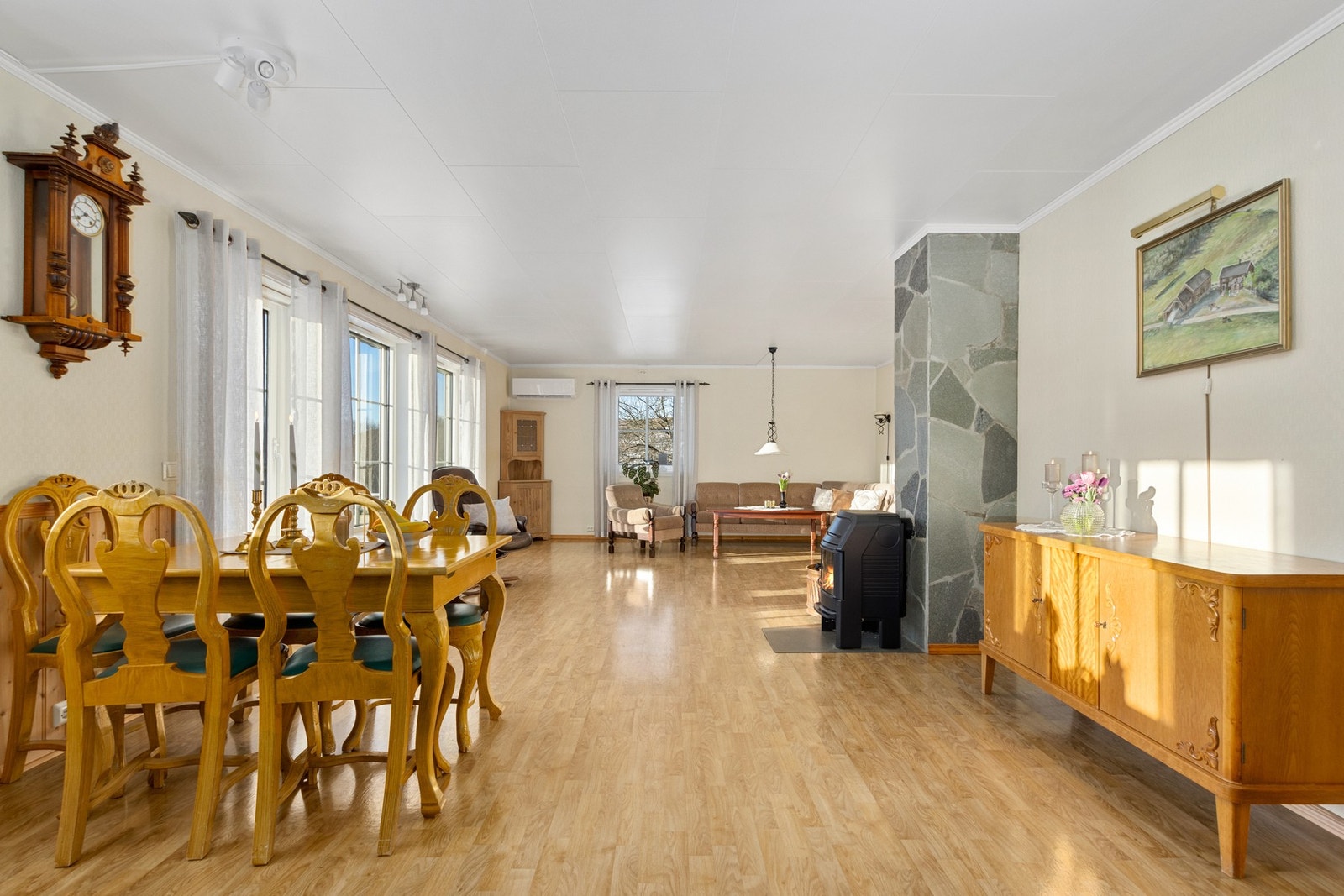 Stuen er på 46 kvm. Galleribilde