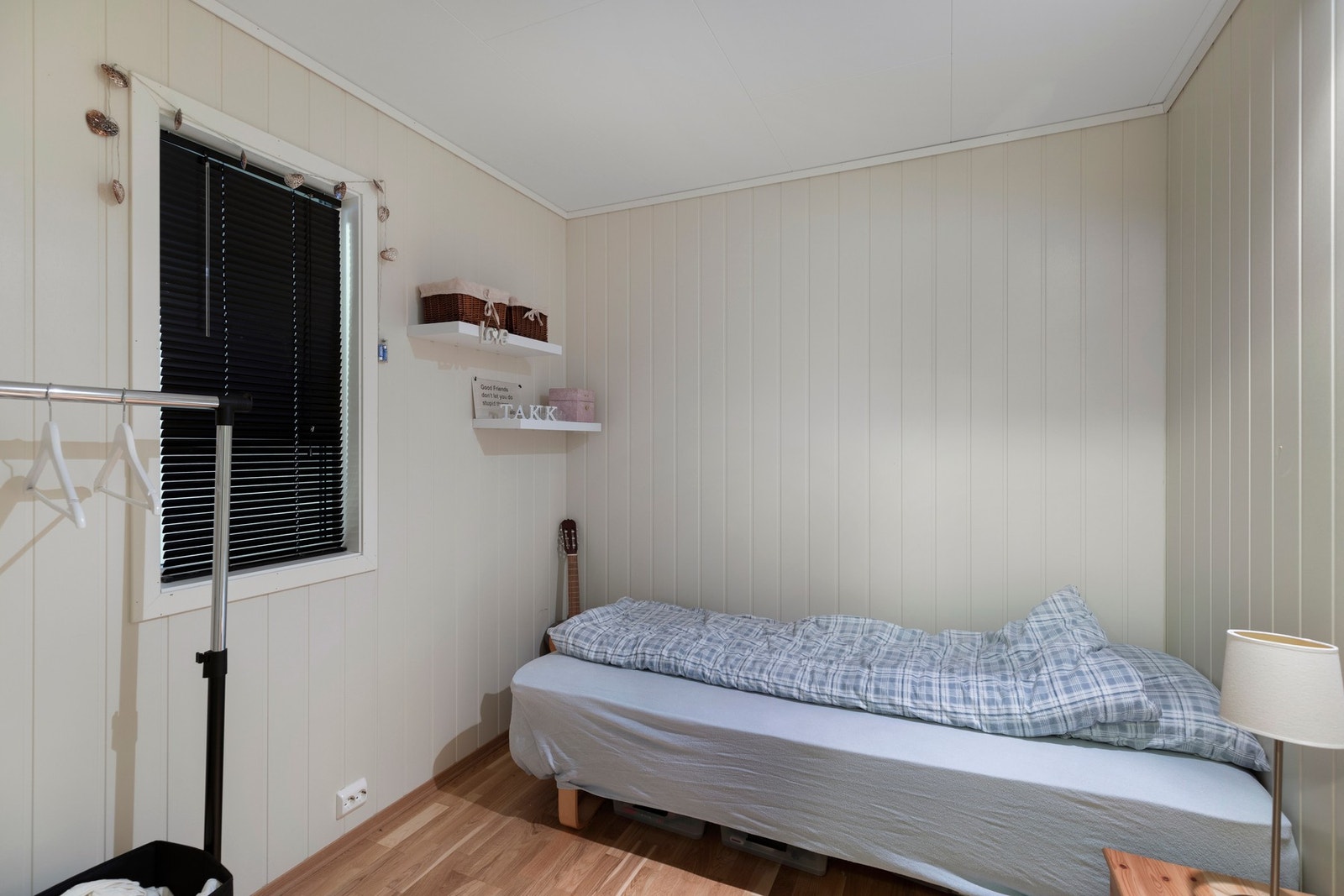 Leiligheten har også et disponibelt rom, som har vært brukt til gjesterom Galleribilde