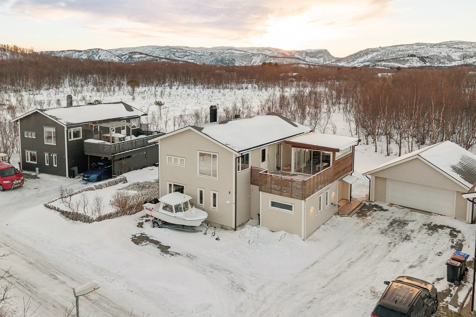 DNB Eiendom v/Bjørn Harald Sandvik presenterer Hæringveien 8 - En pen enebolig fra 2009 med rolig og fredelig beliggenhet i Saltstraumen Galleribilde