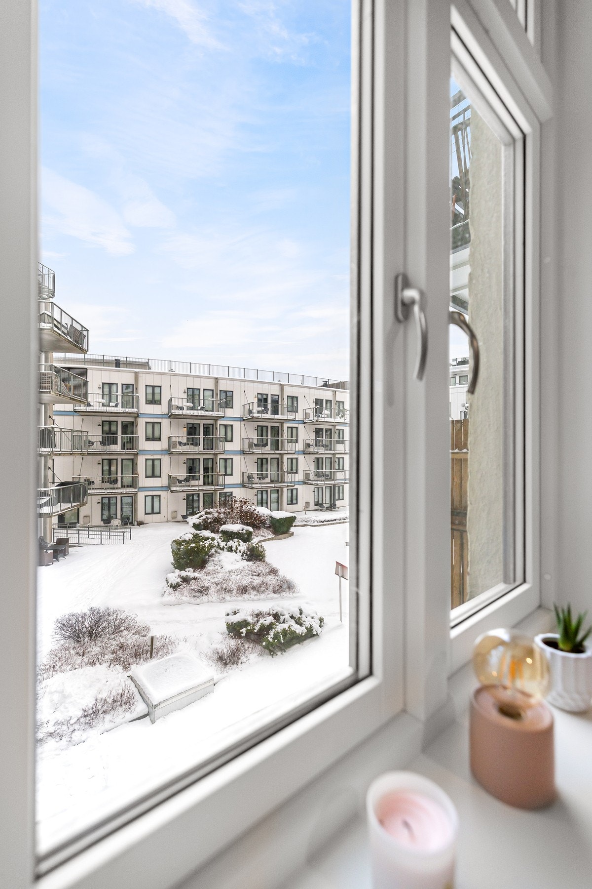 Soverommet vender mot stille og rolig bakgård. Galleribilde