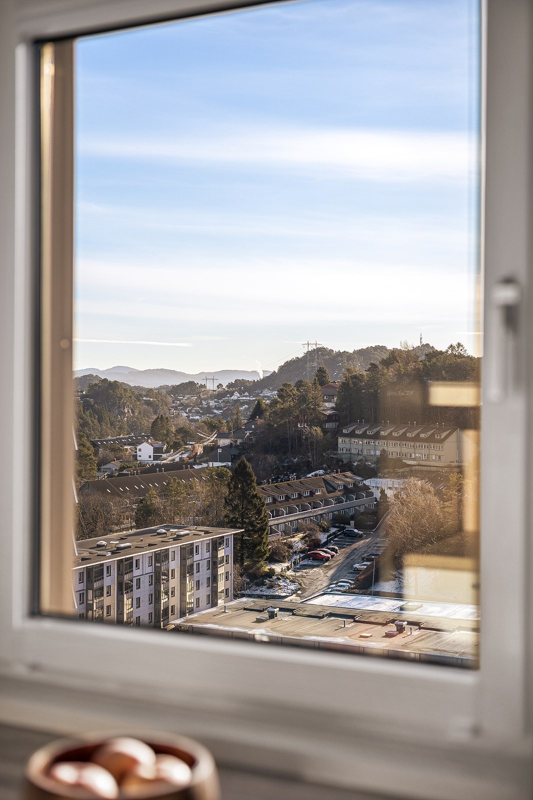 Fordelen med endeleilighet er den frie utsikten mot sør! Galleribilde