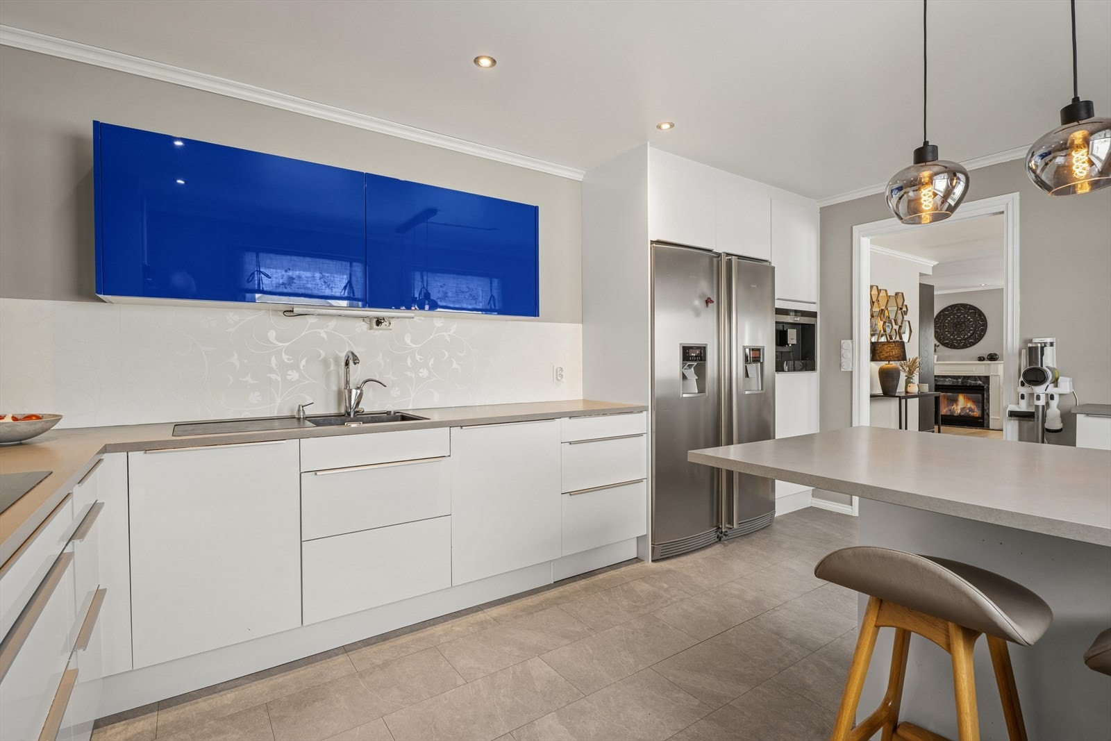 Det er rikelig med skap og benkeplass. Galleribilde