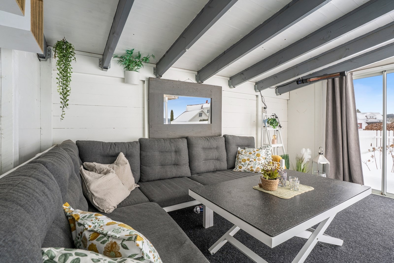 Hagestue. Galleribilde