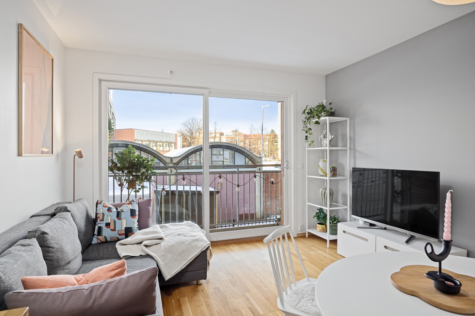 - Svært lys og tiltalende 2-roms selveierleilighet i populære Konfektfabrikken som var ferdigstilt 2013 - Galleribilde