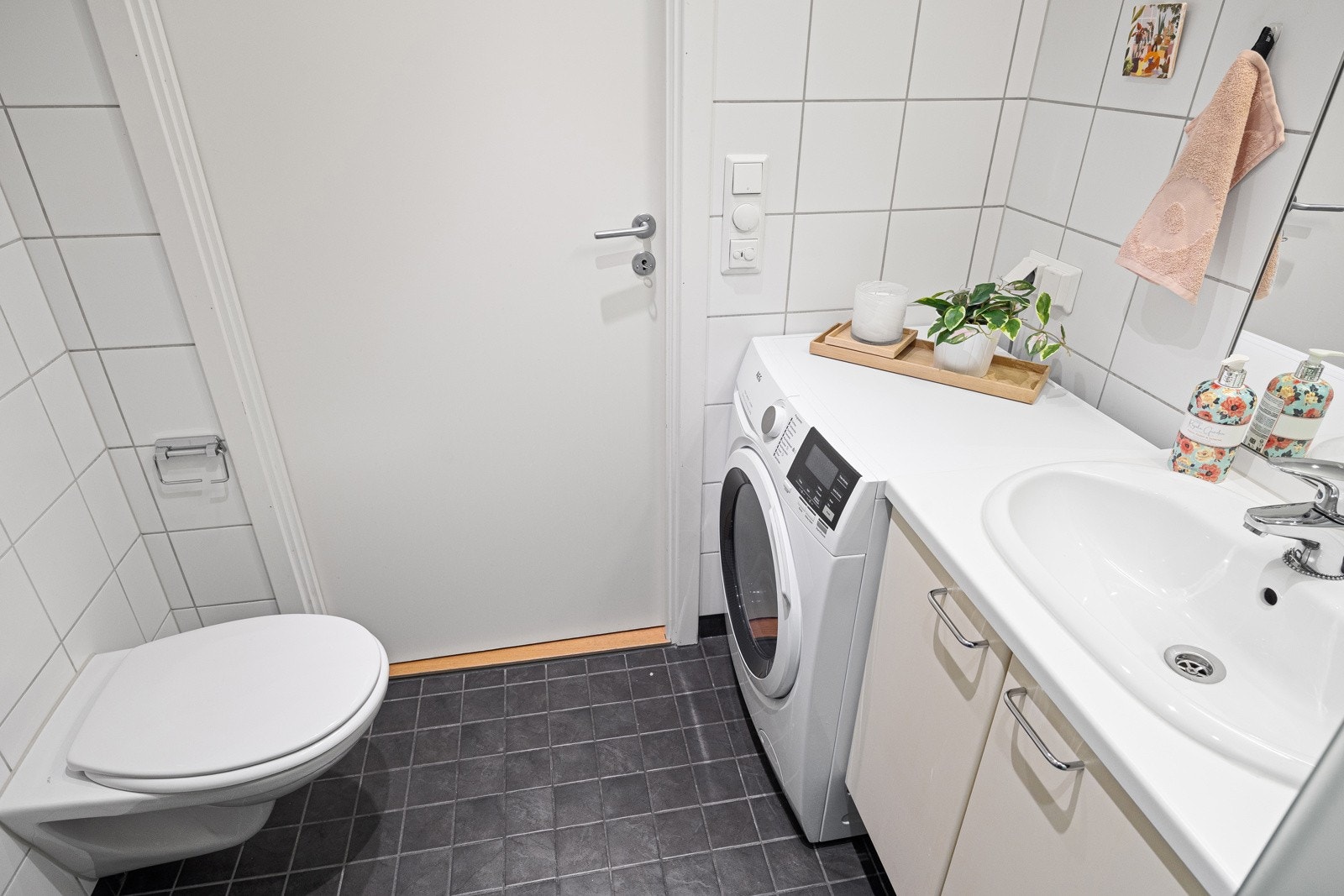 - Opplegg for vaskemaskin og tørketrommel - Galleribilde