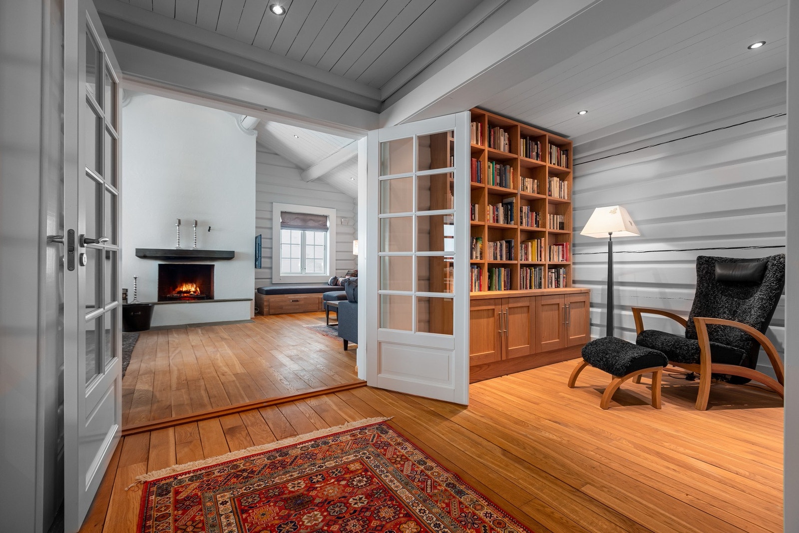 Dette synet åpner seg når du kommer tørskodd inn fra garasjen og tar trappen opp. Galleribilde