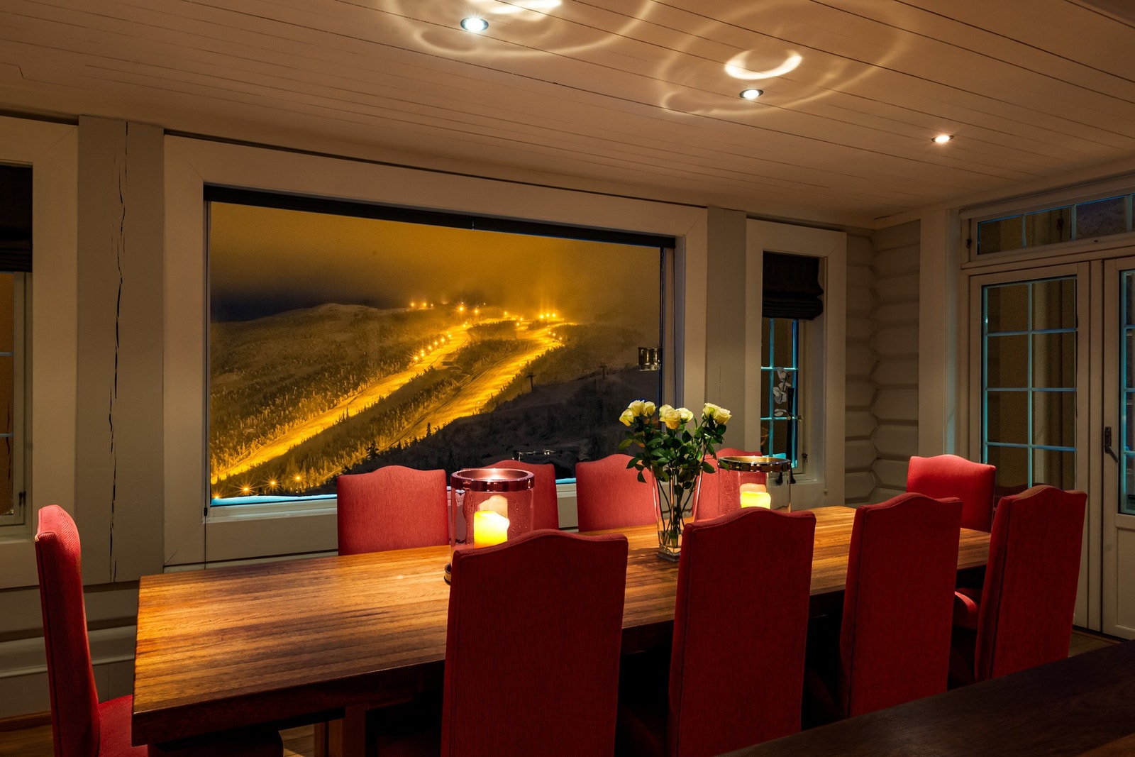 Utsikten fra spisebordet som "alle vil ha" og ingen går lei av! Galleribilde