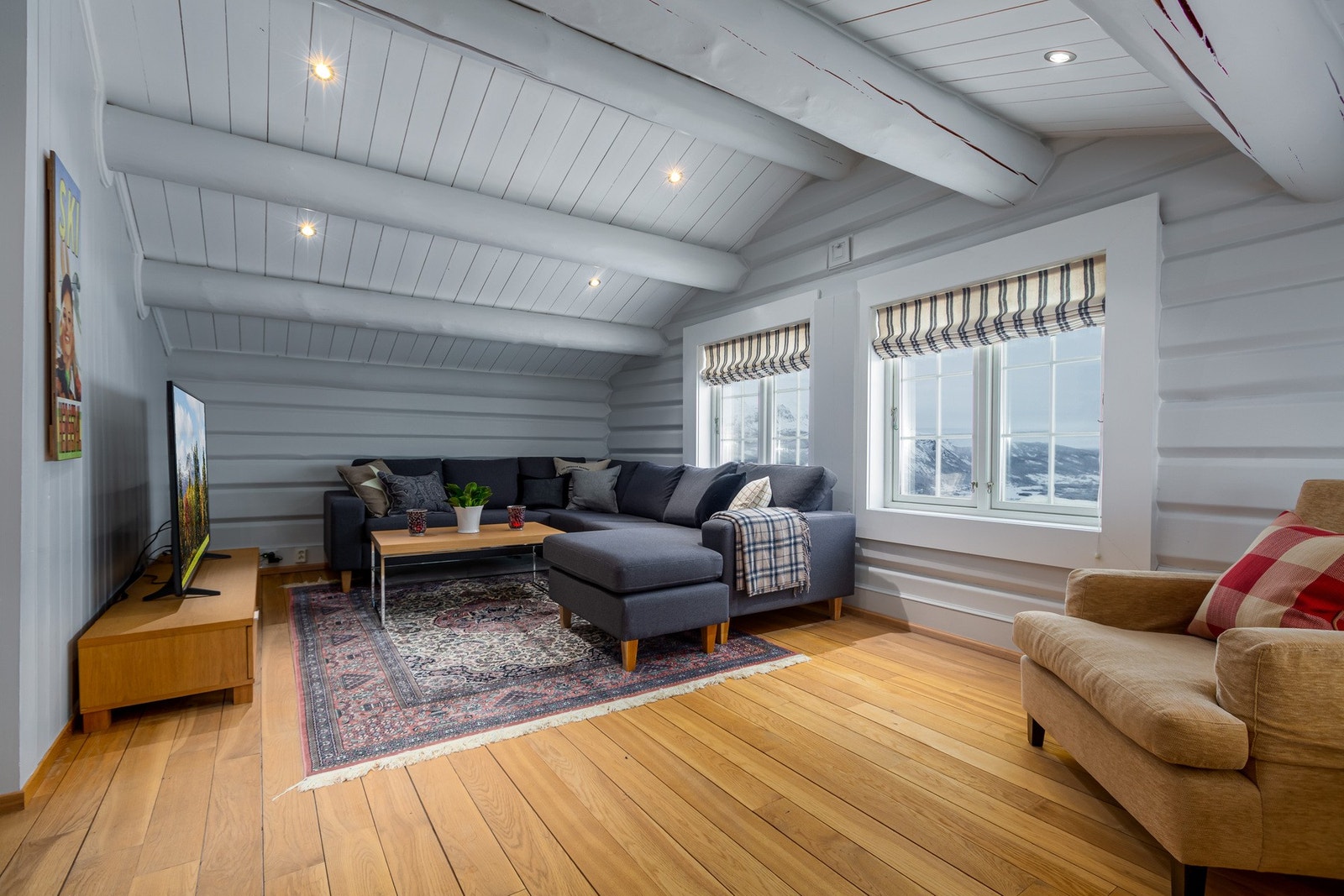 Det er flott utsikt også fra loftsstuen. Galleribilde