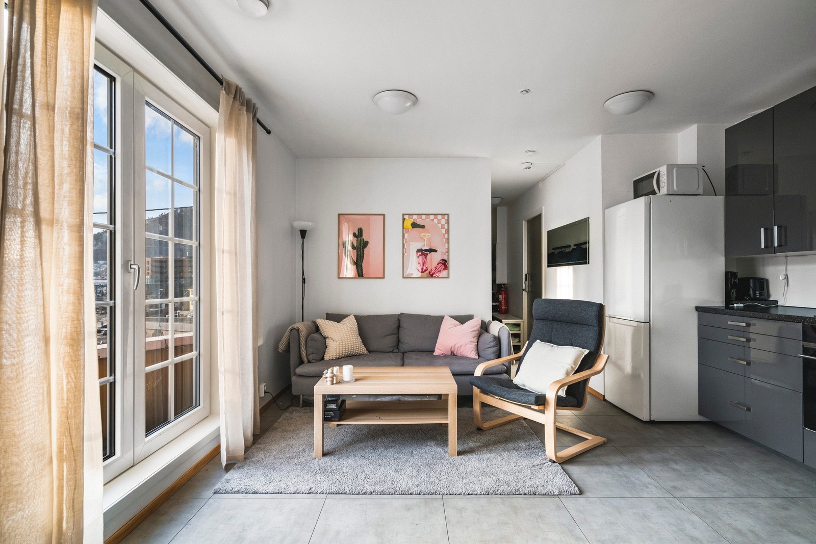 Leiligheten ligger sentralt på Kronstad med kort avstand til Haukeland, HVL, kollektivtransport og daglige servicetilbud Galleribilde