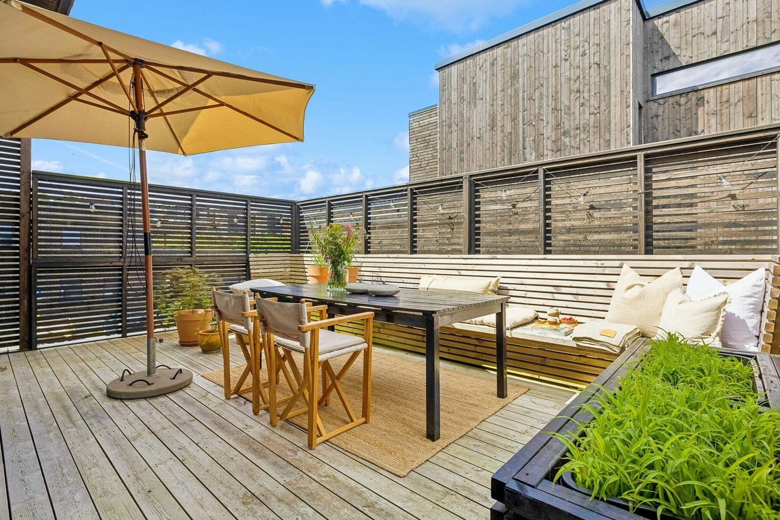 Det er også gode solforhold på terrassen. Galleribilde