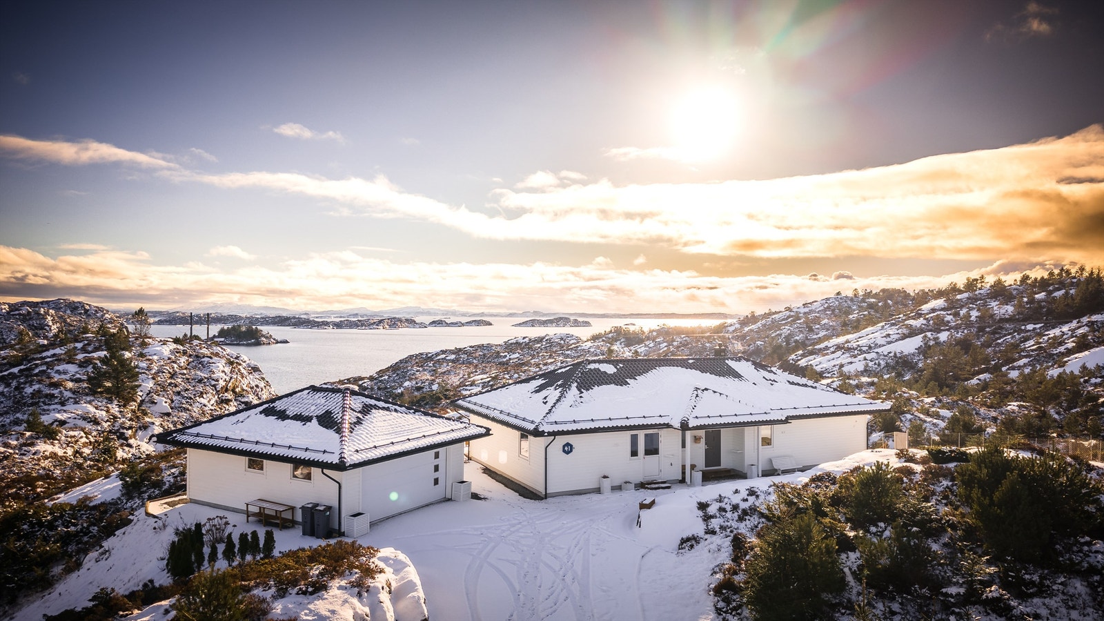 - Velkommen til Fauskangervågen 41, en rålekker enebolig på et plan med dobbel garasje helt innerst i blindvei - Galleribilde