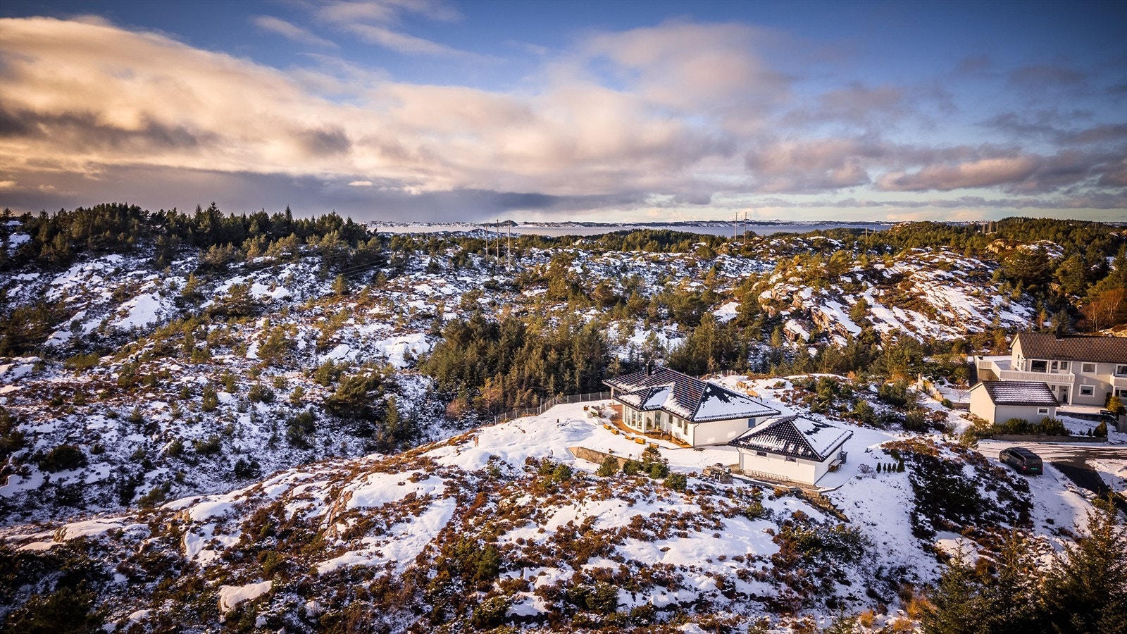 - Mot vest har man Rong, Øygarden med Nordsjøen utforbi - Galleribilde