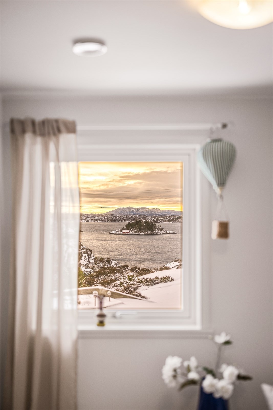 - Nydelig utsikt selv fra det minste soverommet. - Galleribilde