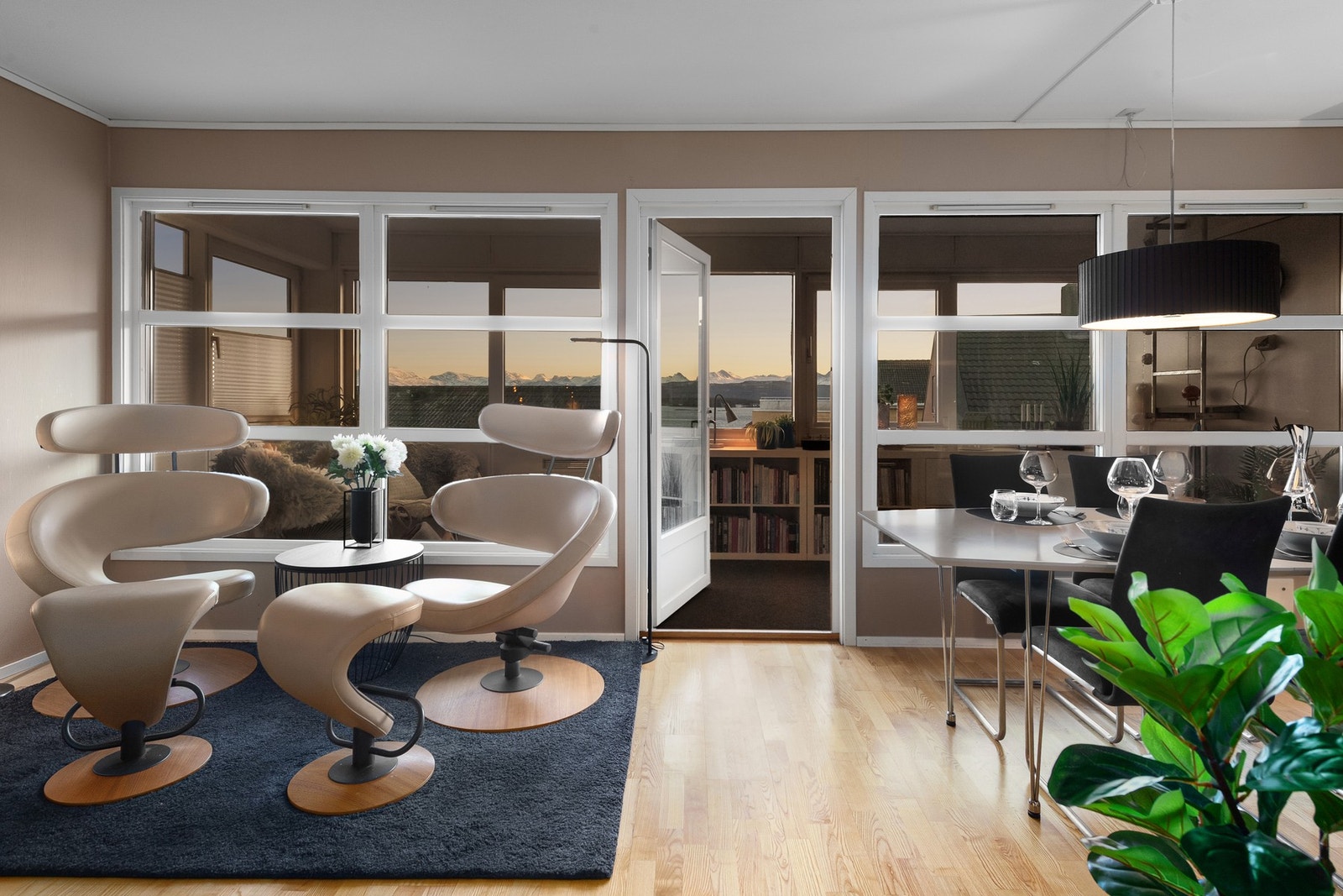 Hjertelig velkommen til Vektergata 11, presentert av Sondre Gjetøy v/EIE eiendomsmegling. Foto: Studio Istad (Espen Istad). Galleribilde