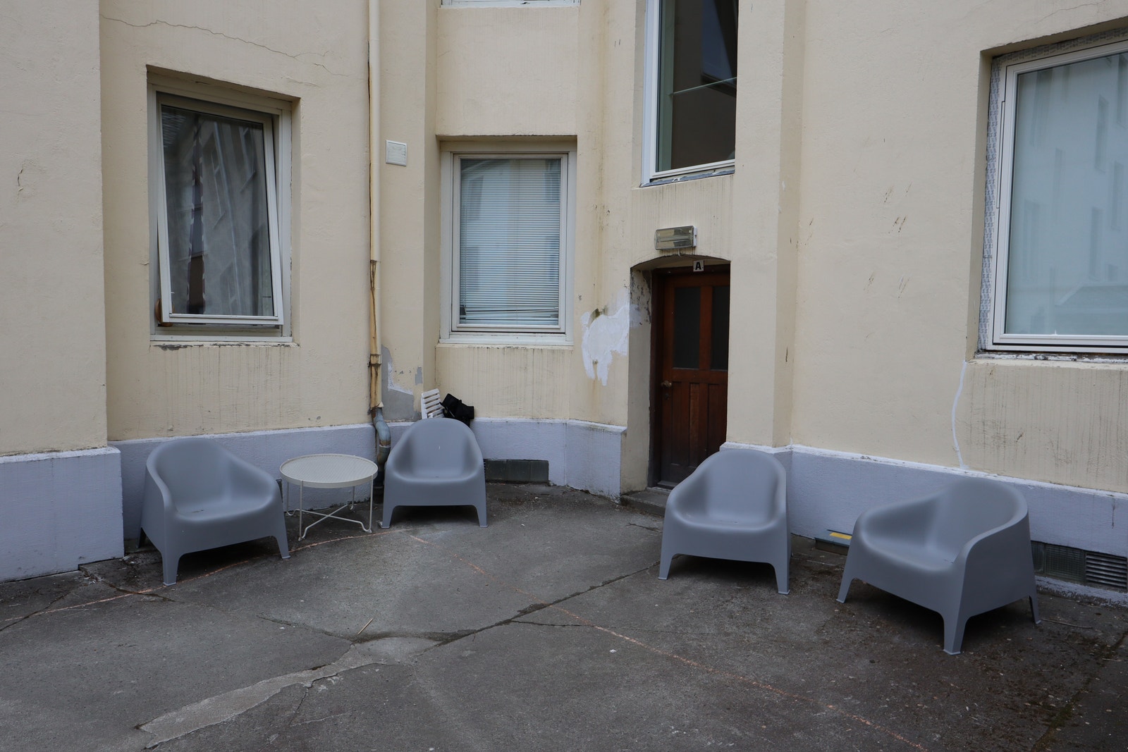 Bakgård Galleribilde