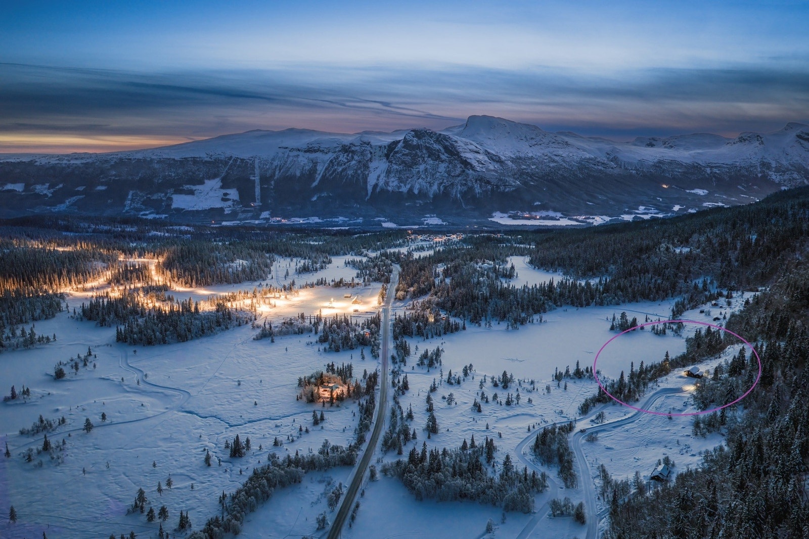 Presenteres av Helge B. Enitch, EIE Fjellmegleren. Galleribilde