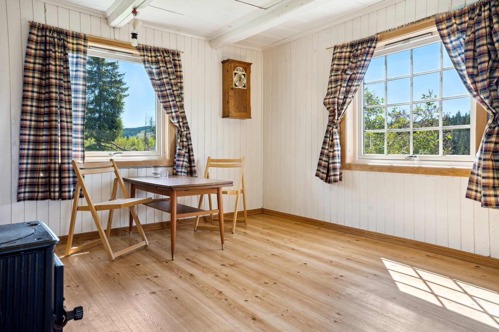 Godt innfall av naturlig lys og hyggelig utsyn til naturskjønne omgivelser Galleribilde