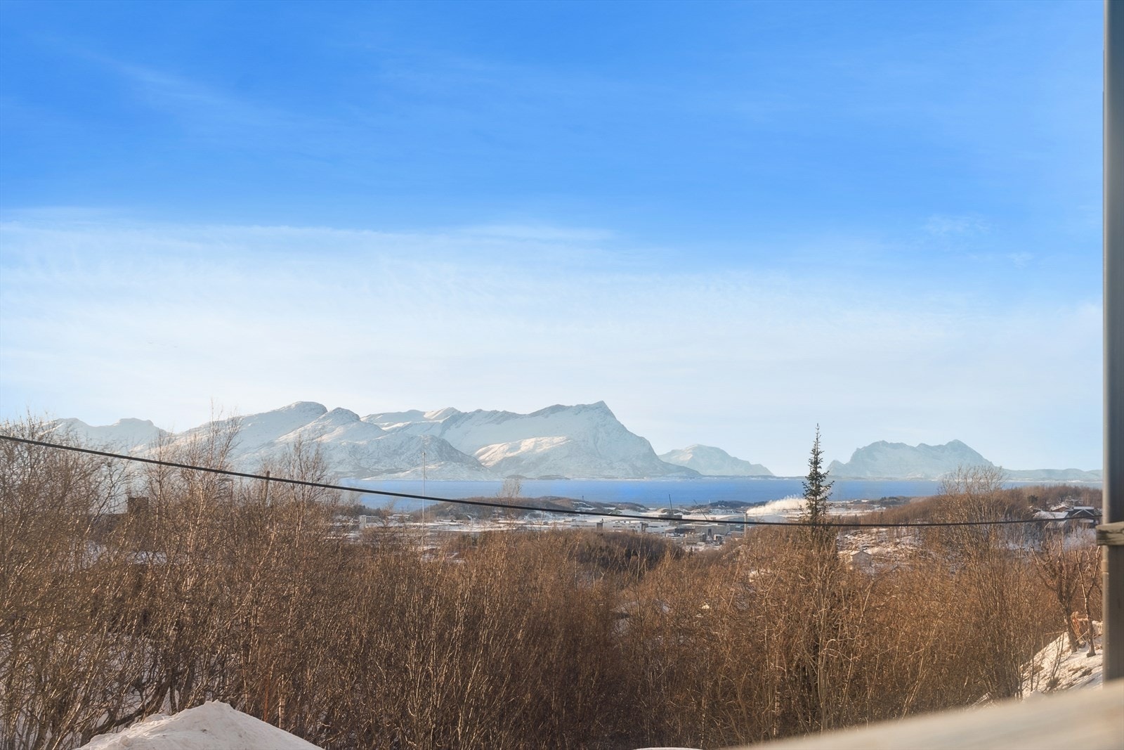 Nydelig utsikt mot Saltenfjorden og kjente fjellformasjoner. Galleribilde