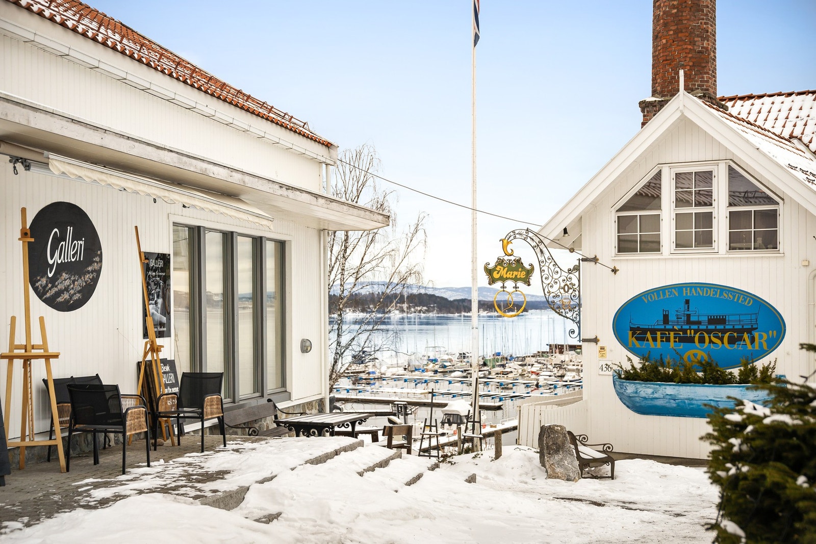 Café Oscar byr på rykende ferske bakevarer, og er blant flere populære steder å oppleve i Vollen. Galleribilde