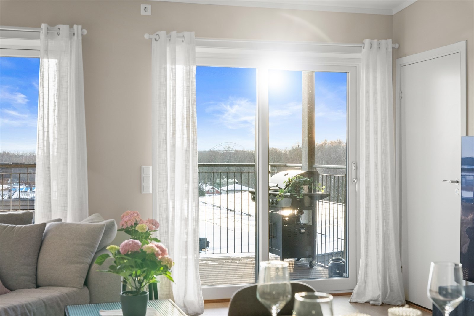 Som toppleilighet er man skjermet for innsyn, noe som gir en privat atmosfære. Galleribilde