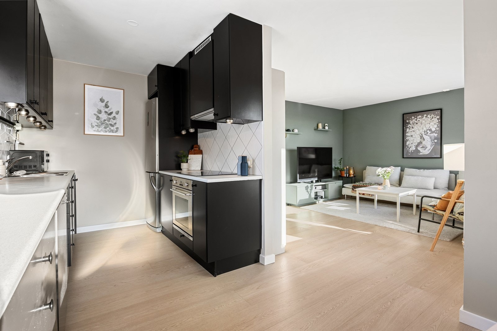 Kjøkken og stue. Galleribilde